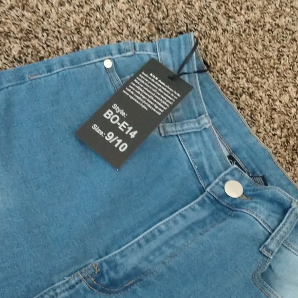 Jeans - Picture 2 of 3